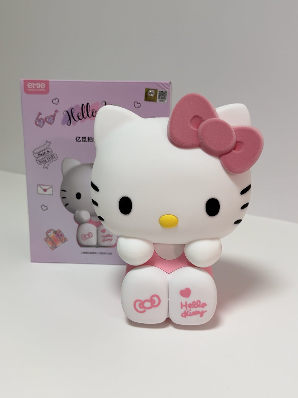 Sanrio Hello Kitty Pat Light Bedroom Night Light