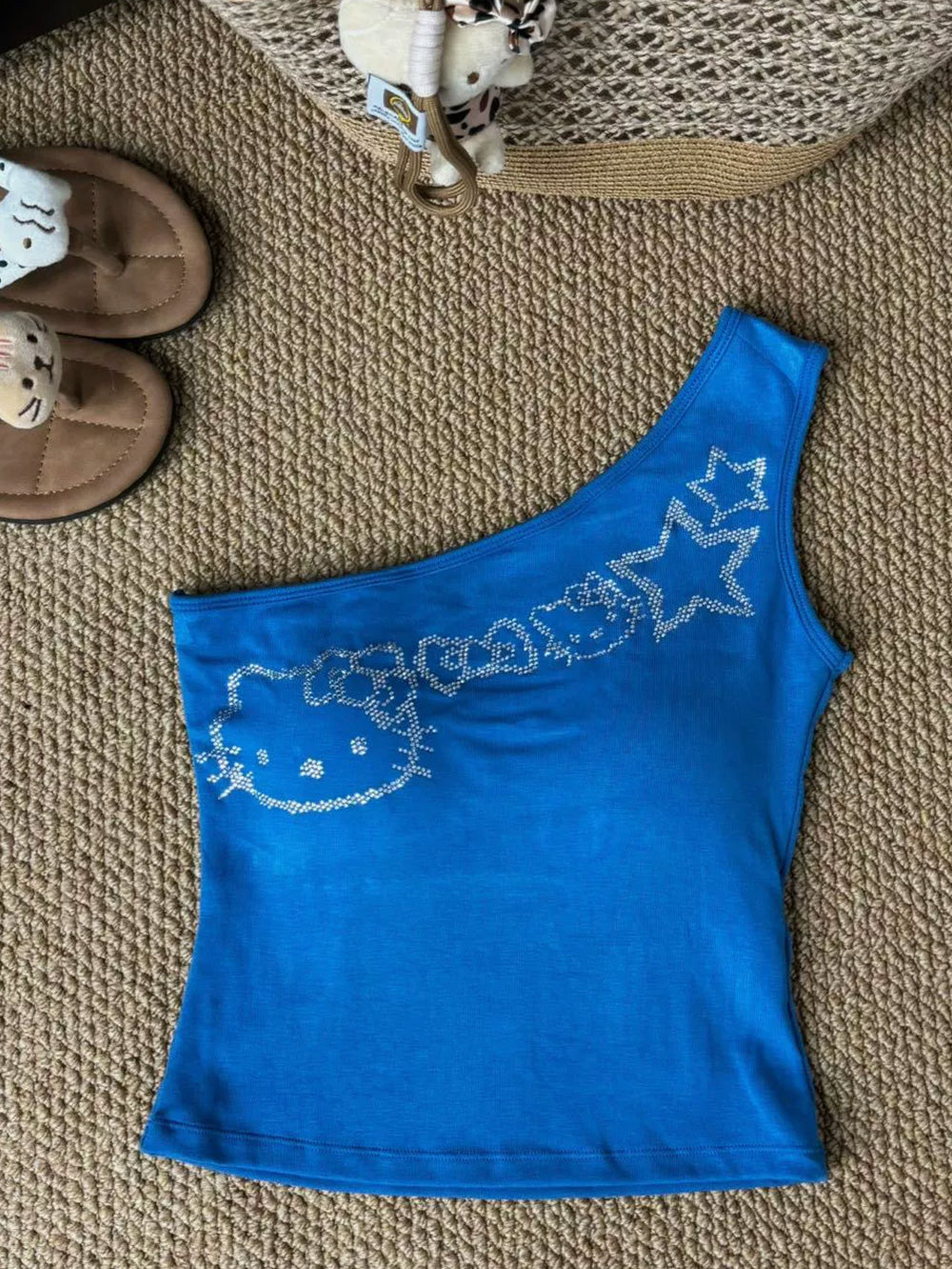 Hello Kitty rhinestone off-shoulder cropped vest | Off-shoulder versatile top