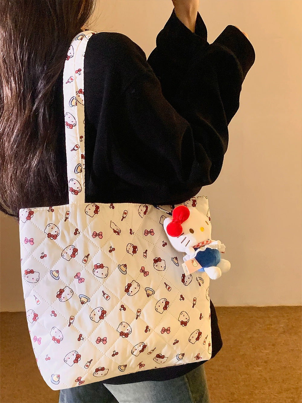 Cute padded bag Hello Kitty tote bag Large-capacity shoulder bag