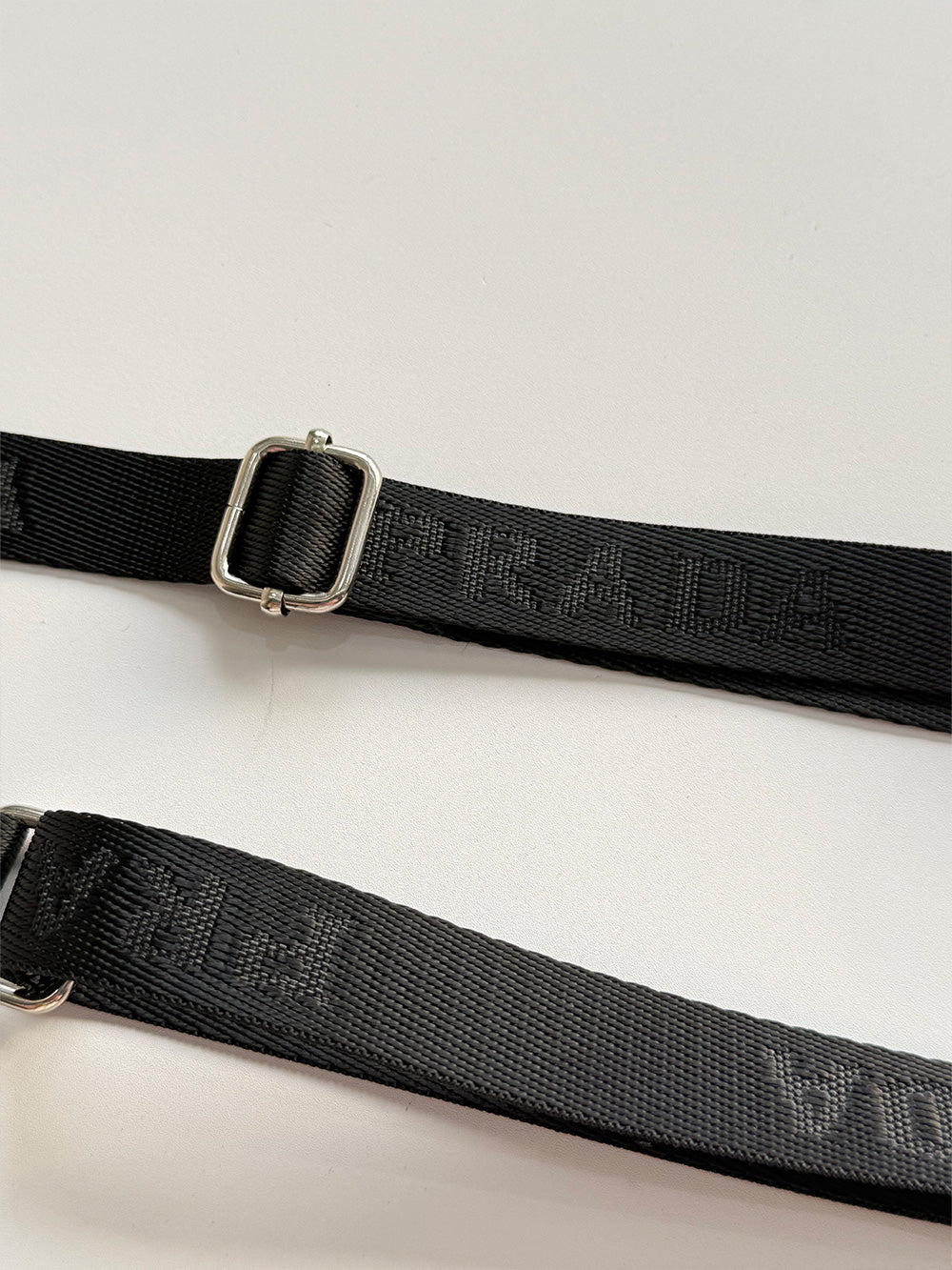 P series Phone case 1005 | Accordion card holder (subject to the video)