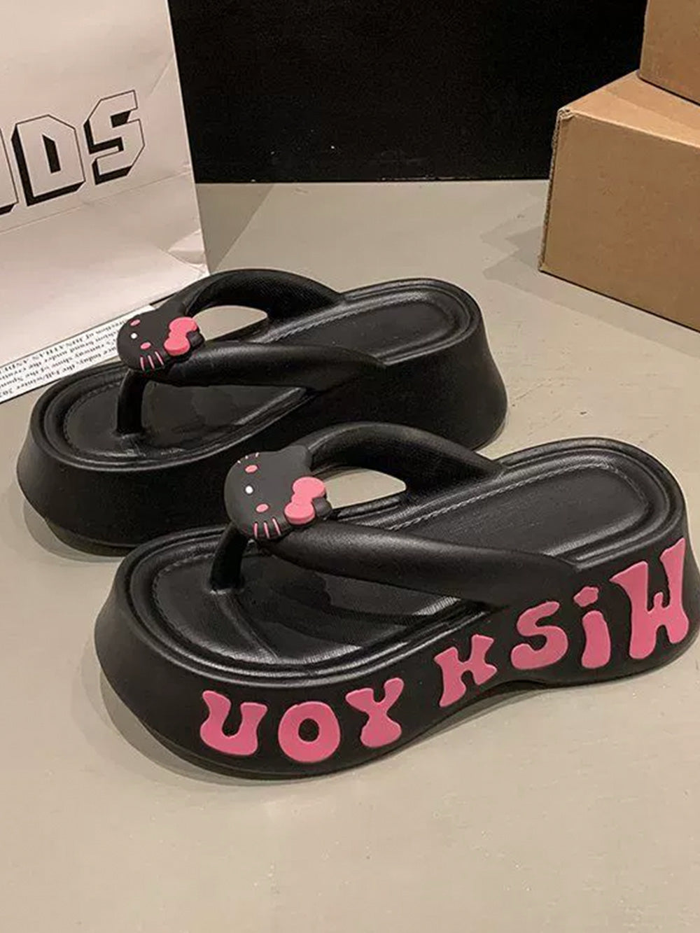 Hello Kitty platform flip-flops | Small height-enhancing EVA slippers | Non-slip beach shoes