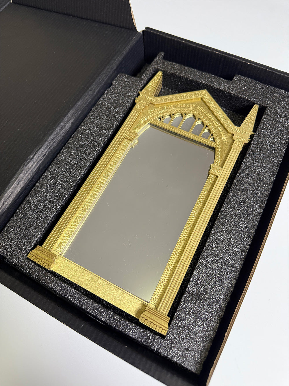 Harry Potter merchandise - Eris Creative Digital Magic Mirror| Desktop mirrors