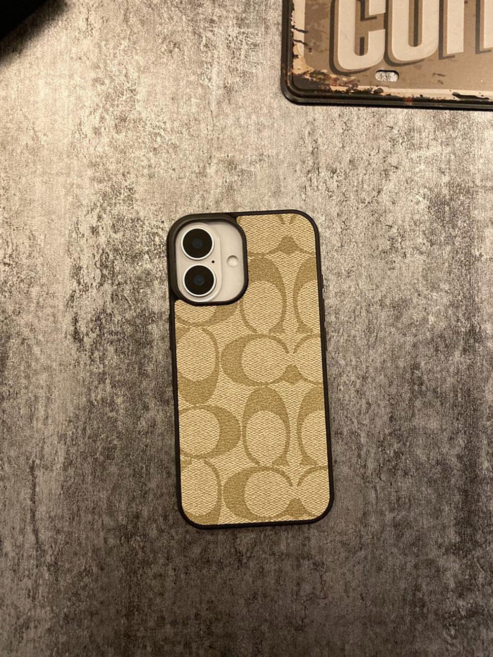 iPhone  case 2010 |Leather, luxury and high-end