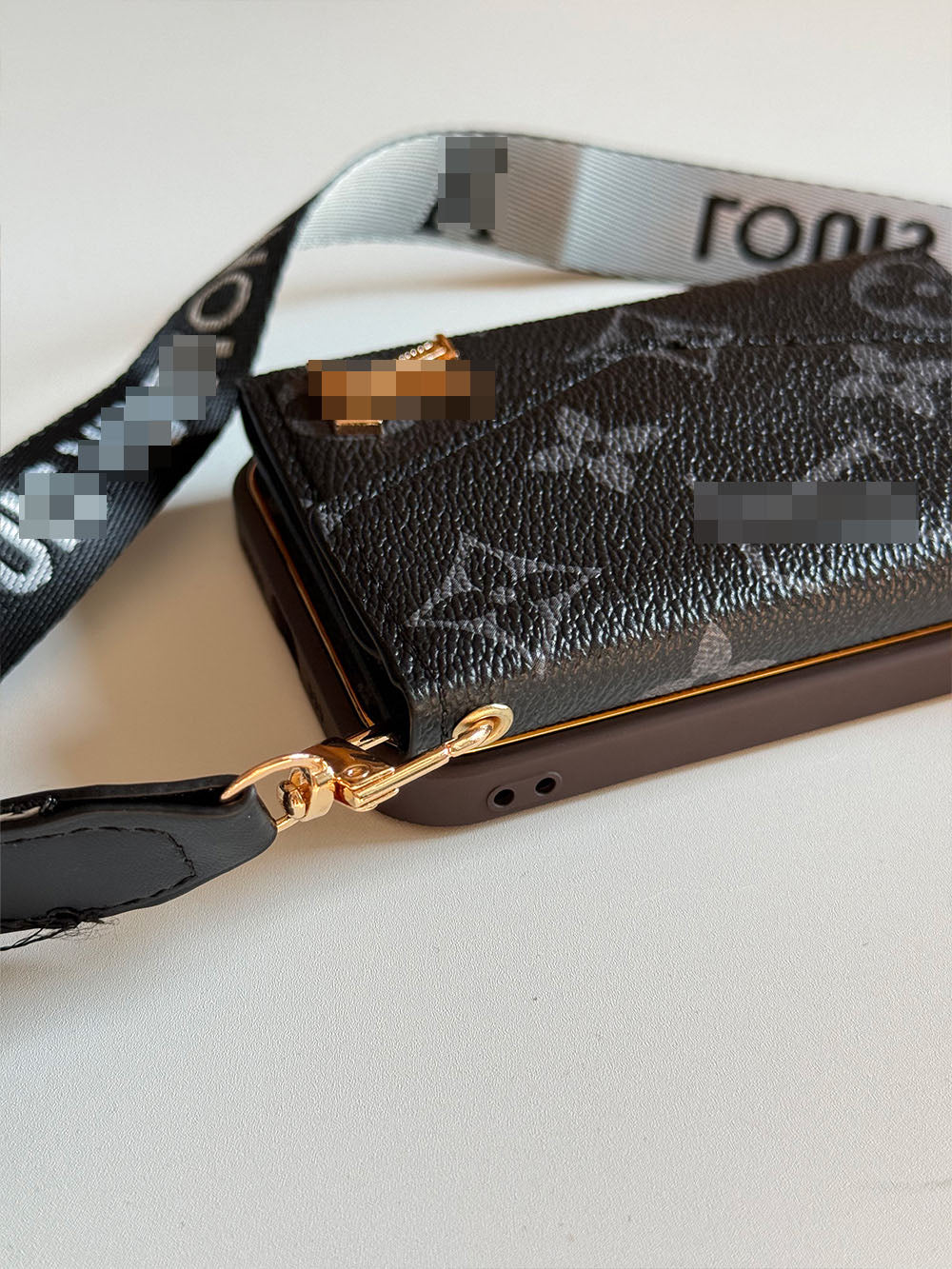 Black iPhone Case 2001 | Accordion card holder (subject to the video)