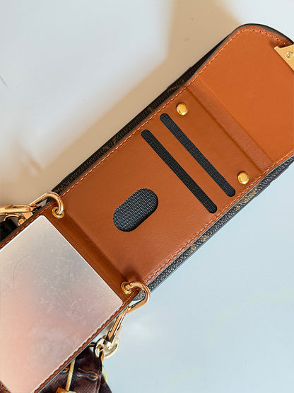 Brown iPhone case 2002 | Accordion card holder (subject to the video)