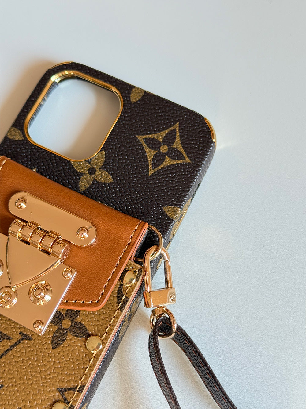 Brown iPhone case 2003| Accordion card holder (subject to the video)