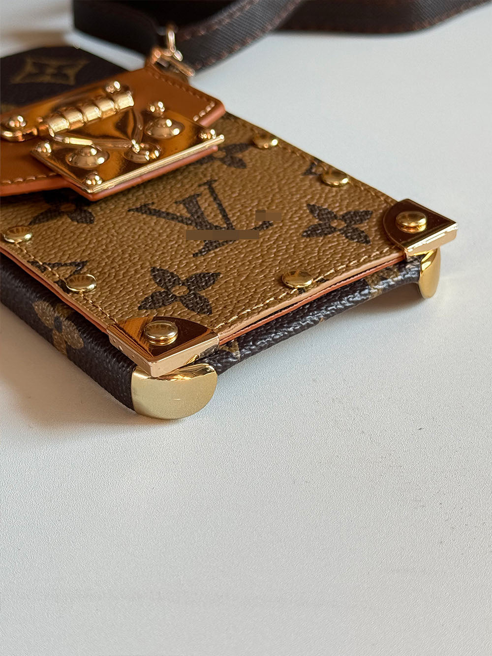 Brown iPhone case 2003| Accordion card holder (subject to the video)