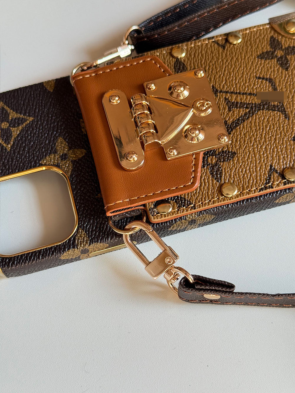 Brown iPhone case 2003| Accordion card holder (subject to the video)