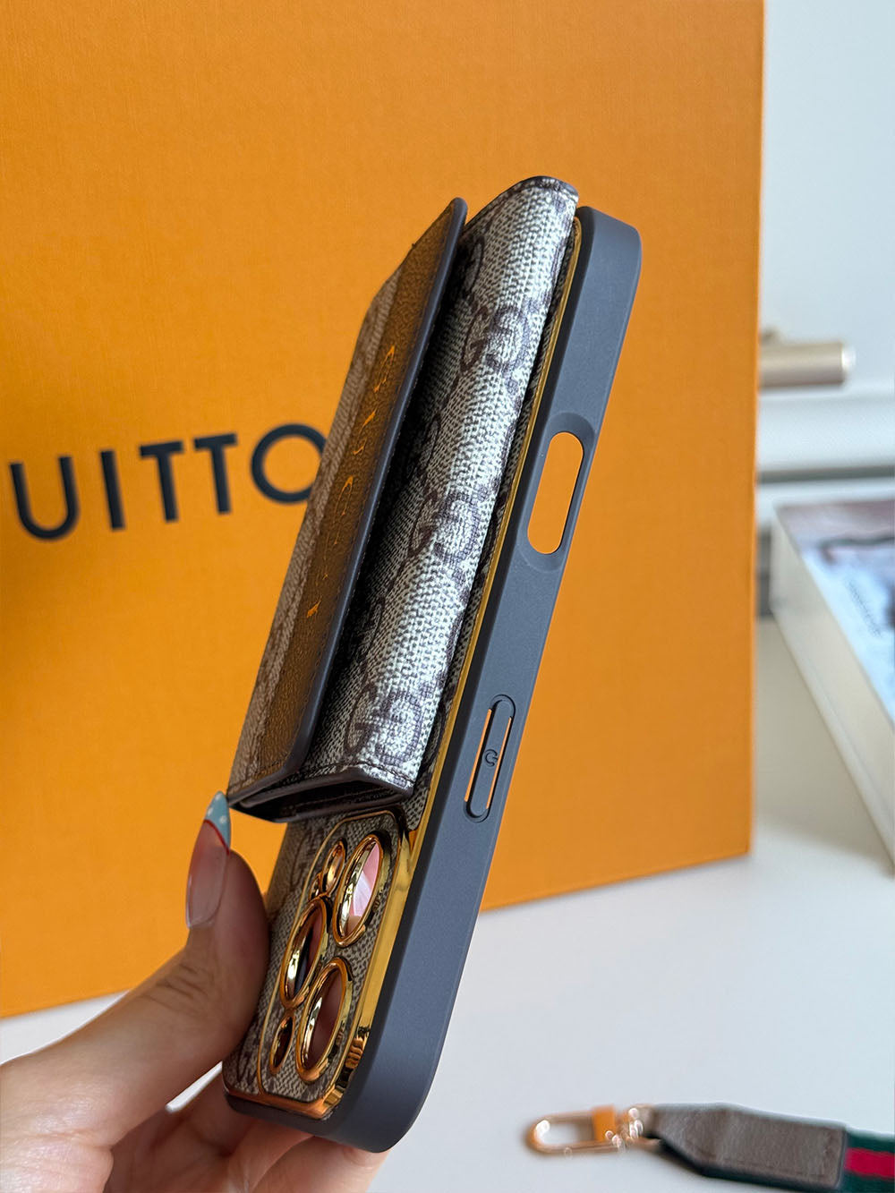 L series Phone case 1035 GG| with card holder (subject to the video)