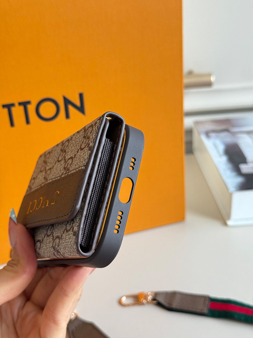 L series Phone case 1035 GG| with card holder (subject to the video)