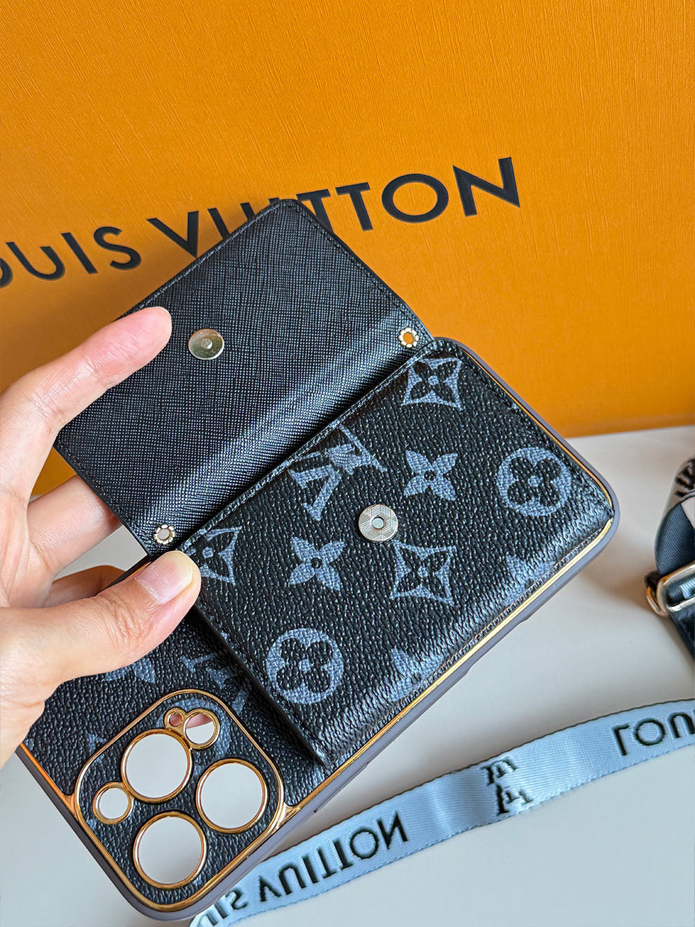 L series Phone case 1035 black | with card holder (subject to the video)