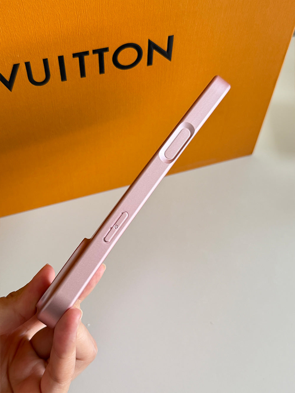 L series Phone case 2057 | Instantly Enlarges the Window (subject to the image)