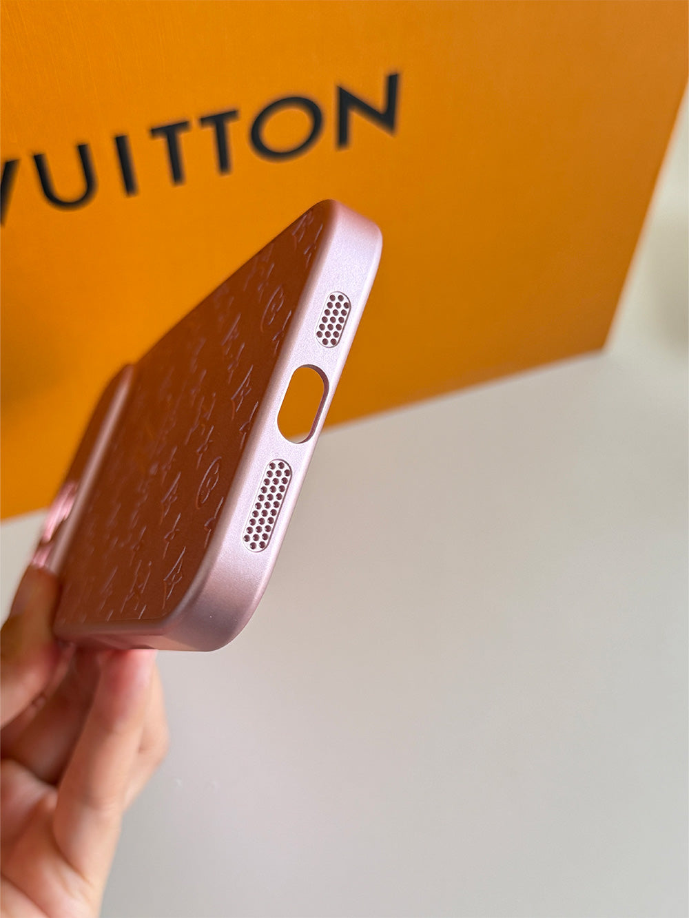 L series Phone case 2057 | Instantly Enlarges the Window (subject to the image)