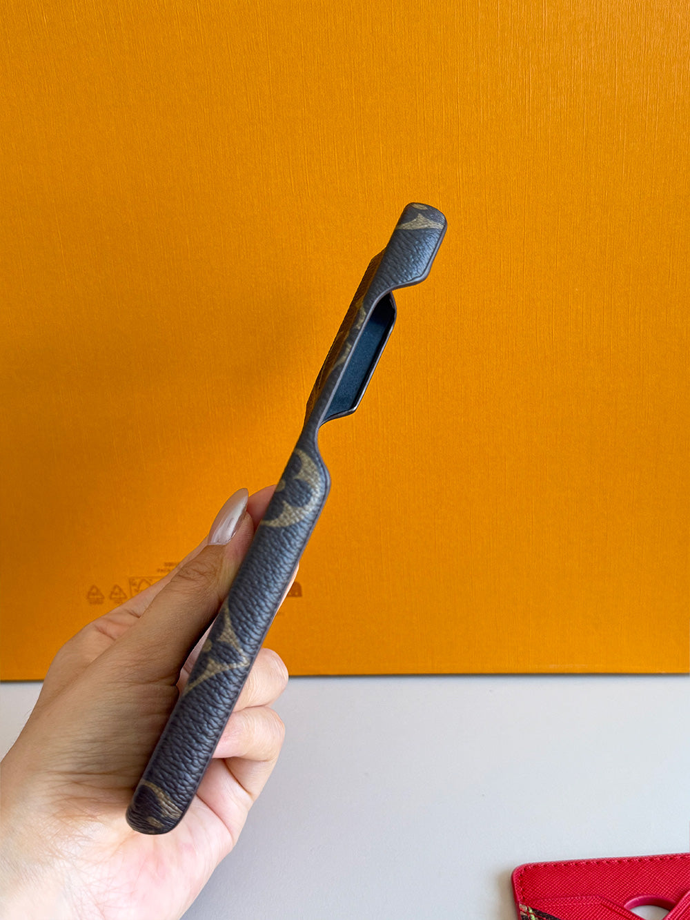 L series Phone case 1061 | with card holder (subject to the video)