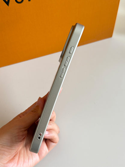 L series Phone case 2062 | Instantly Enlarges the Window (subject to the image)