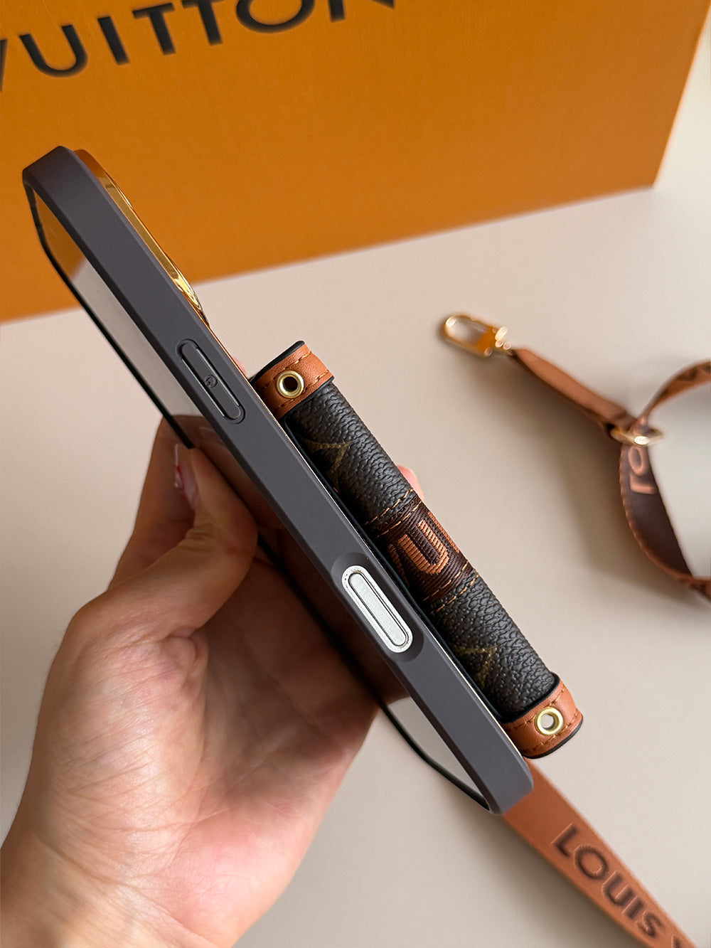 L series Phone case 1090 | with card holder (subject to the video)