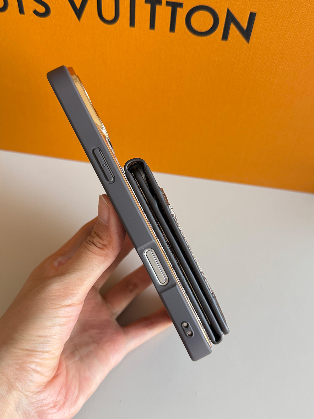 L series Phone case 1059-2 | with card holder (subject to the video)